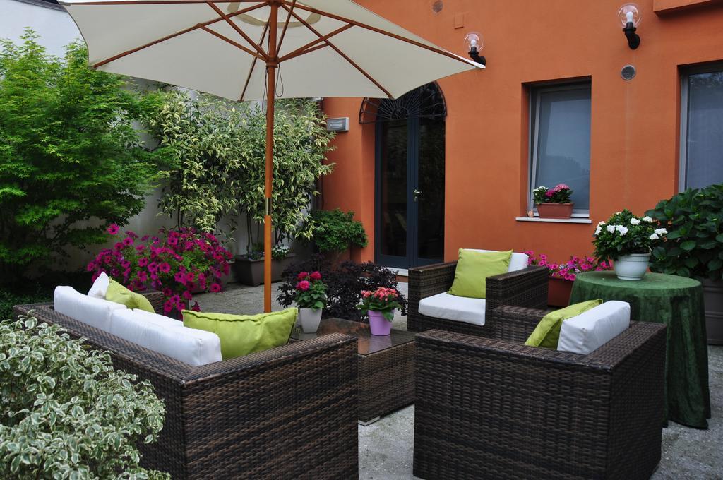 Piazza Nova Guest House Ferrara Eksteriør bilde