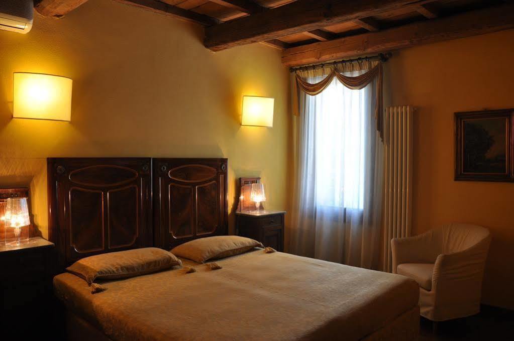 Piazza Nova Guest House Ferrara Eksteriør bilde